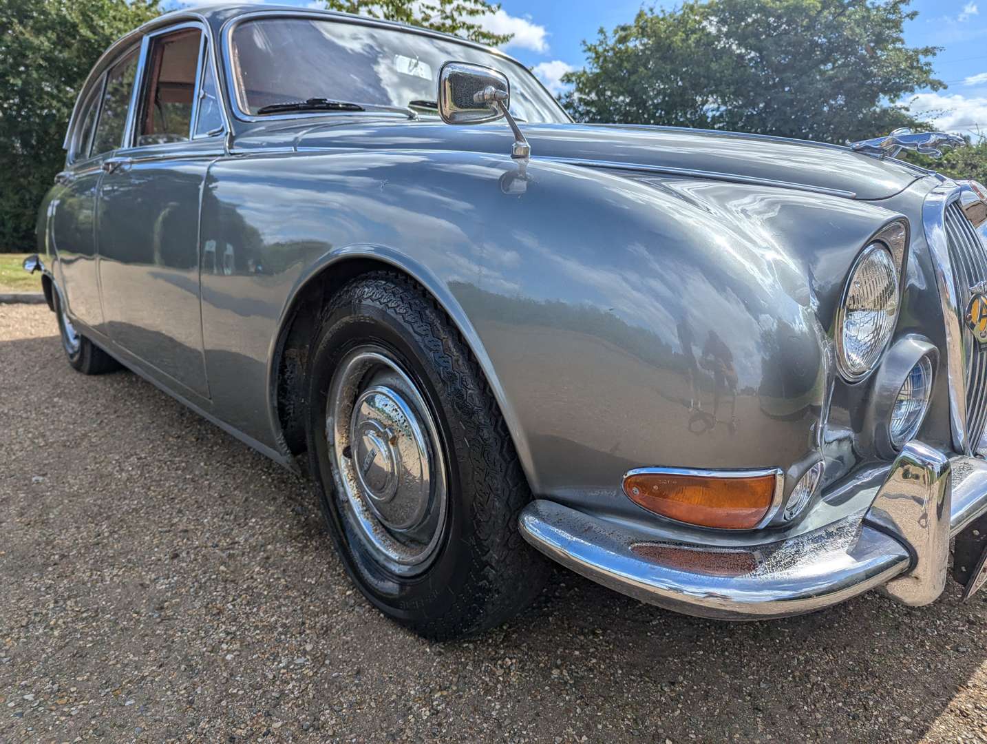 <p>1965 JAGUAR S-TYPE 3.8 AUTO&nbsp;</p>