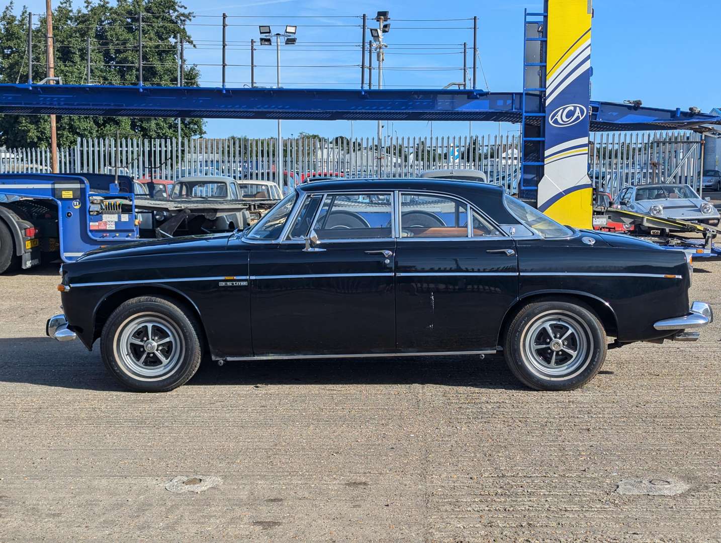 <p>1970 ROVER P5B 3.5 COUPE AUTO&nbsp;</p>