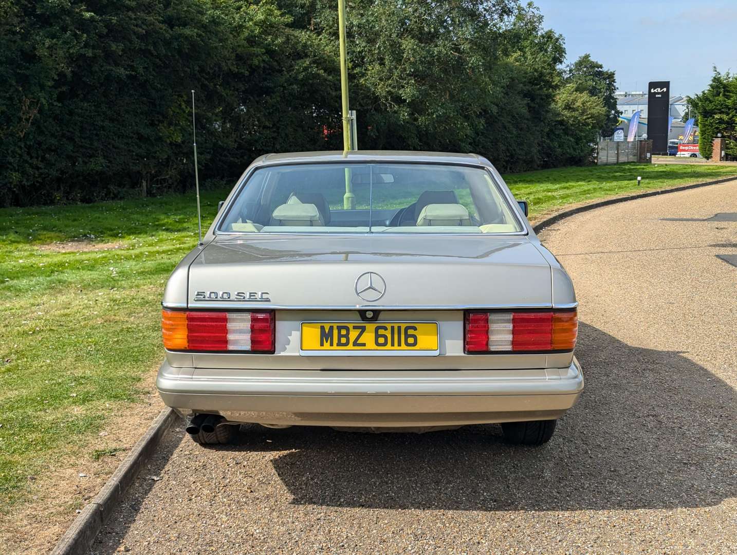 <p>1990 MERCEDES 500 SEC AUTO</p>