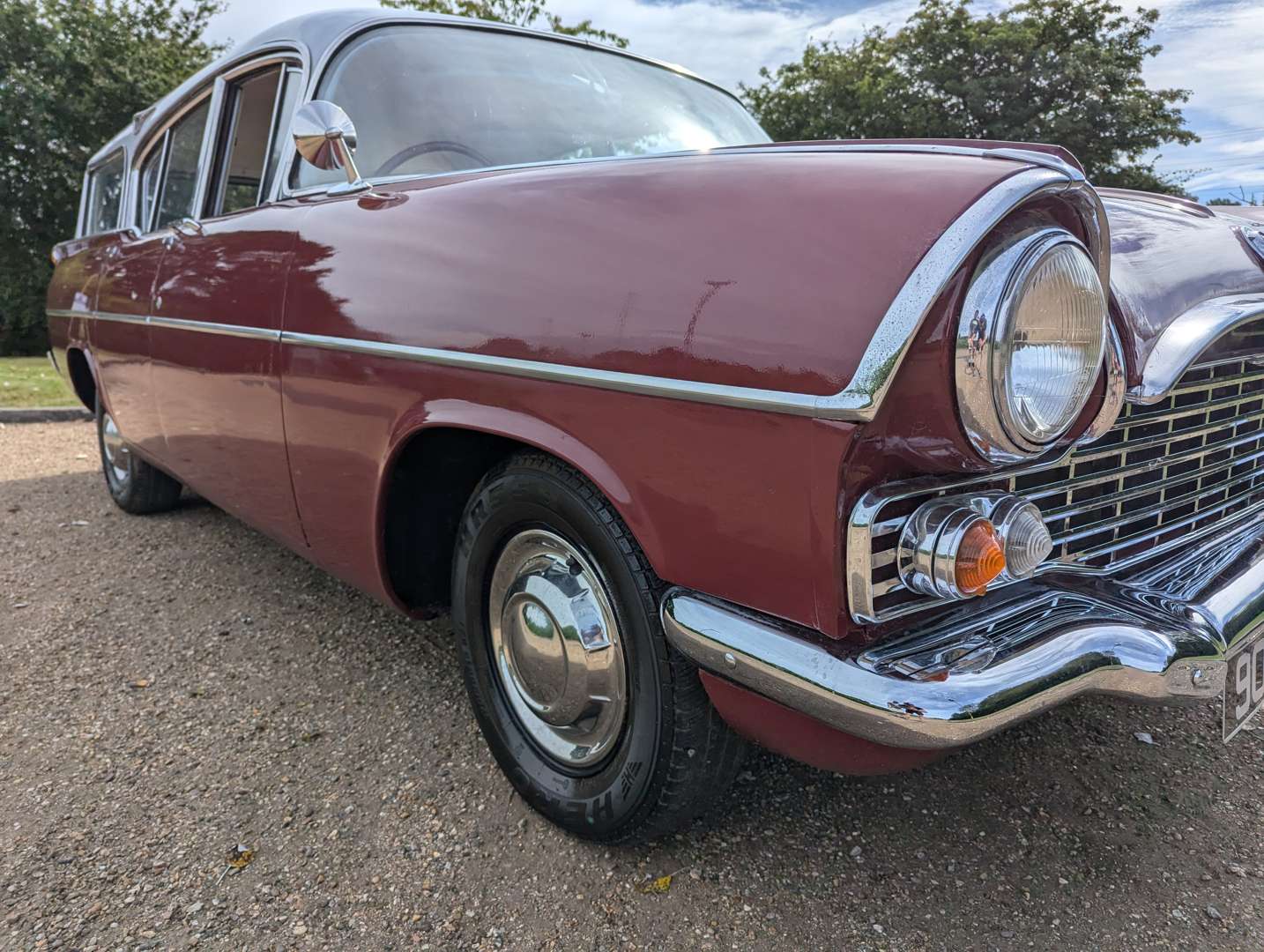 <p>1960 VAUXHALL CRESTA FRIARY ESTATE&nbsp;</p>