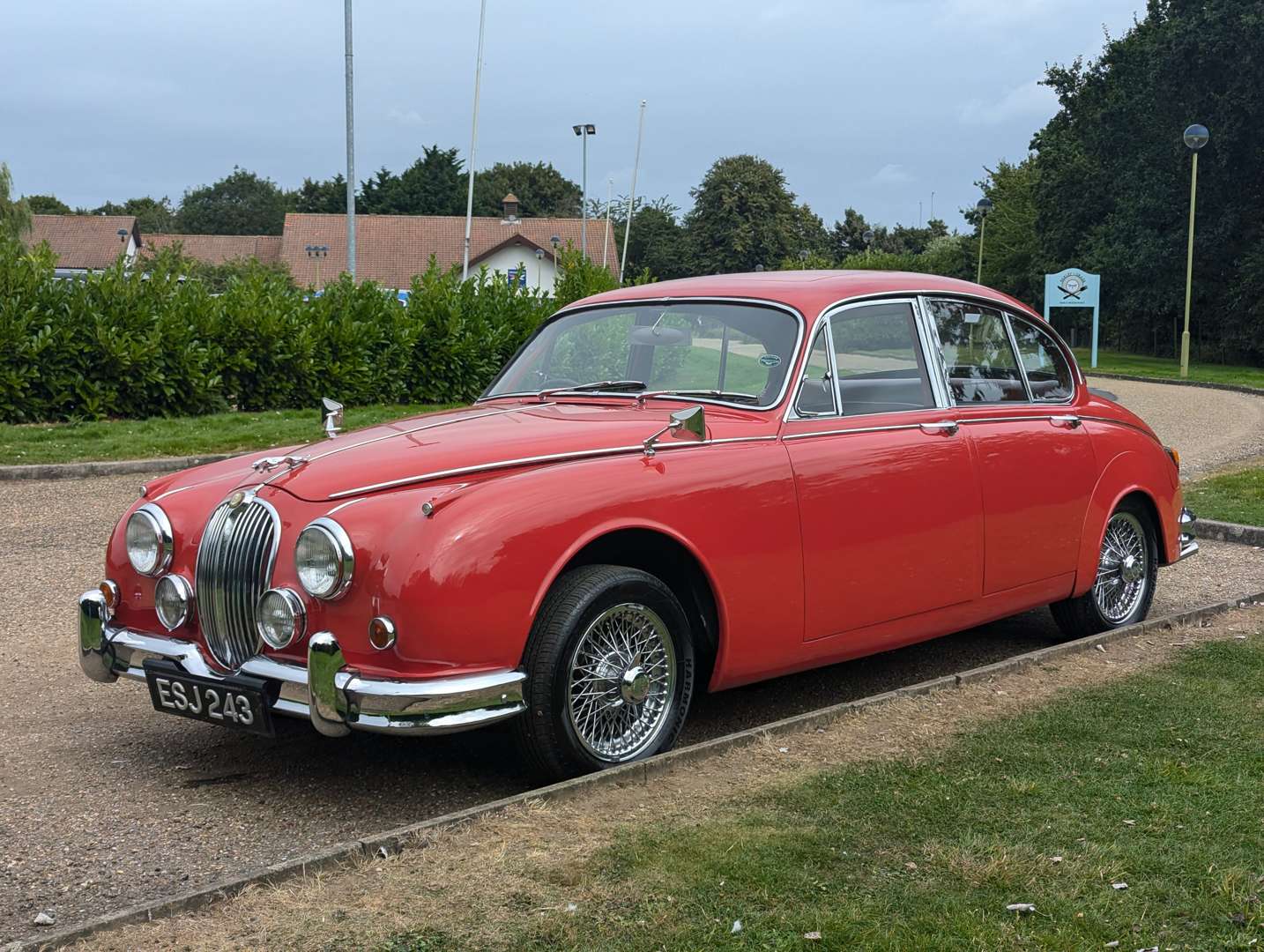 <p>1961 JAGUAR MKII 3.8&nbsp;</p>