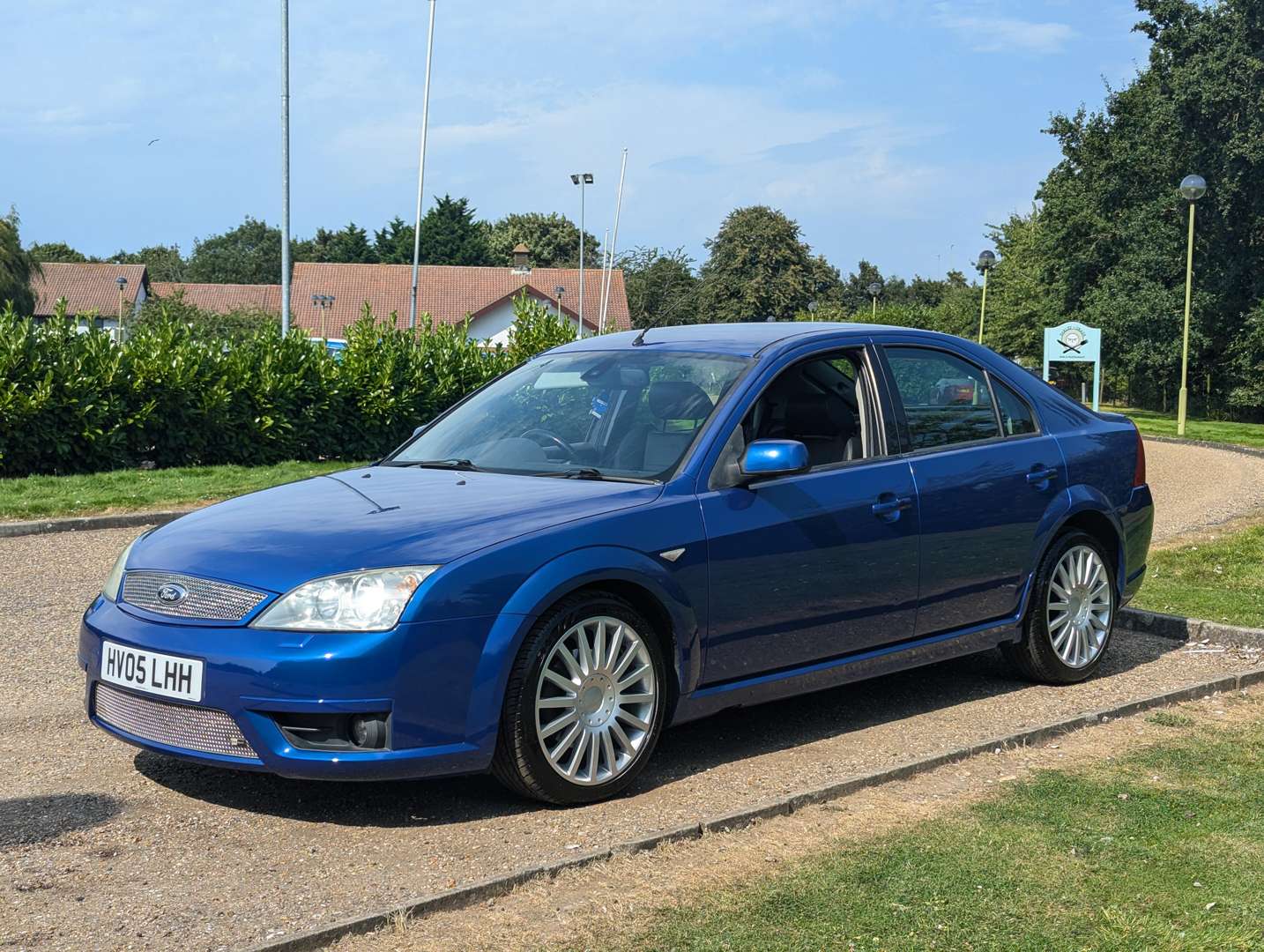 <p>2005 FORD MONDEO ST220</p>