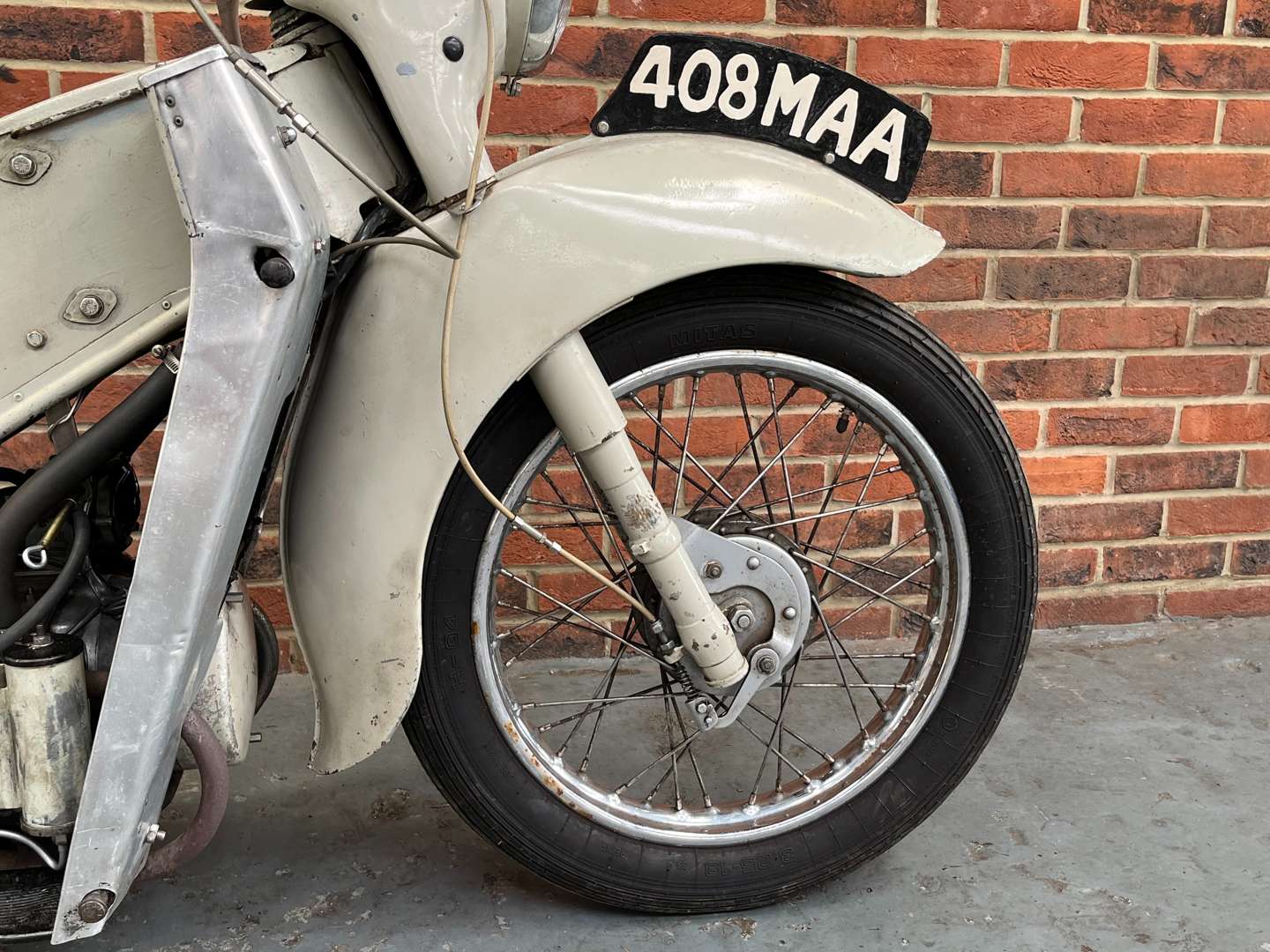 <p>1964 VELOCETTE LE200</p>