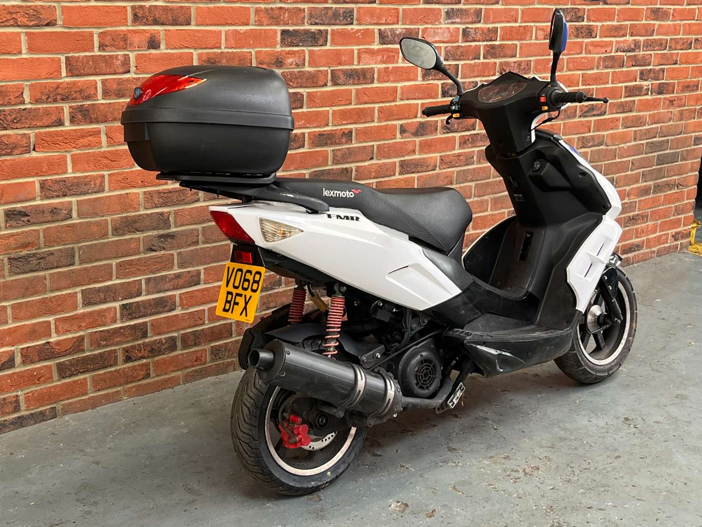 <p>2018 LEXMOTO FMR 125 EFI WY 125 T-74R</p>