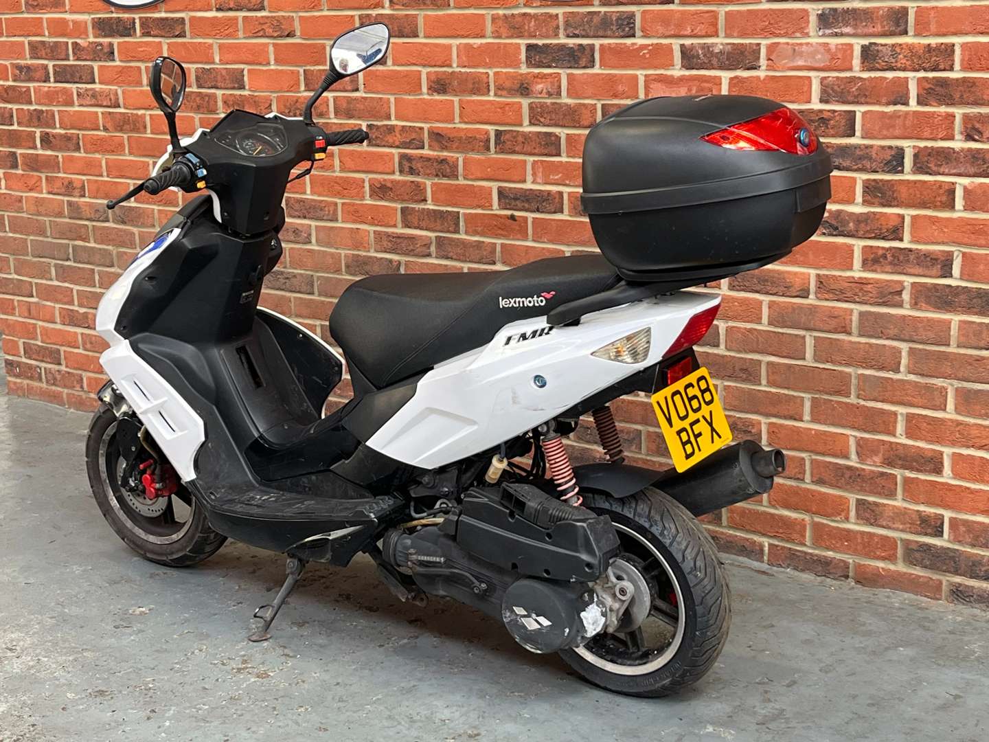 <p>2018 LEXMOTO FMR 125 EFI WY 125 T-74R</p>