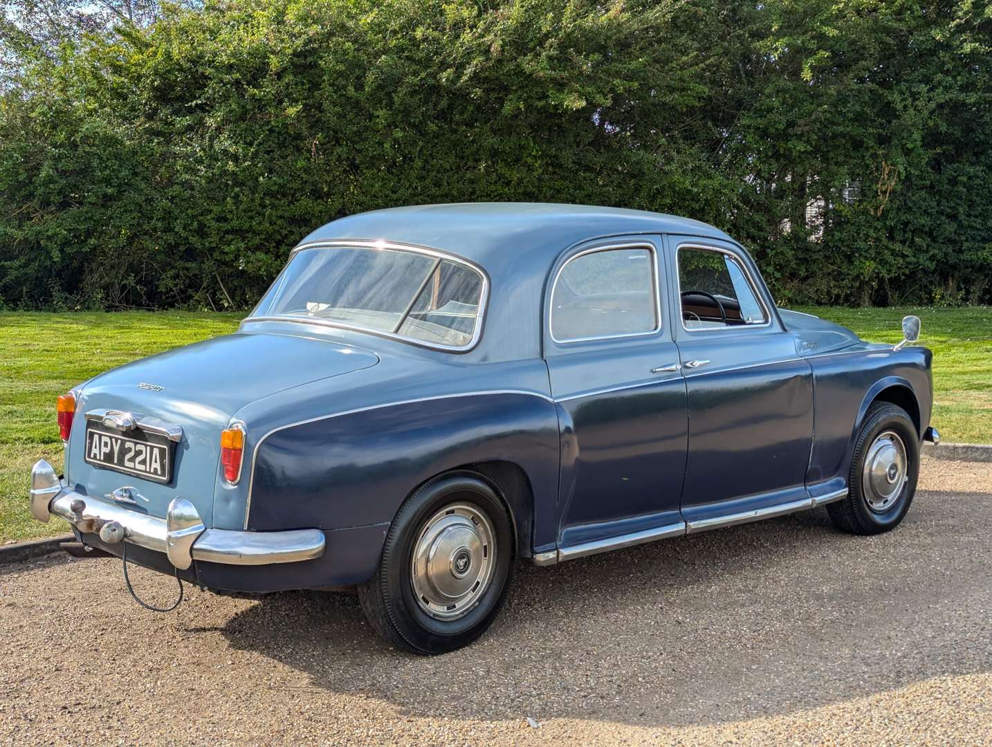 <p>1963 ROVER P4 110&nbsp;</p>