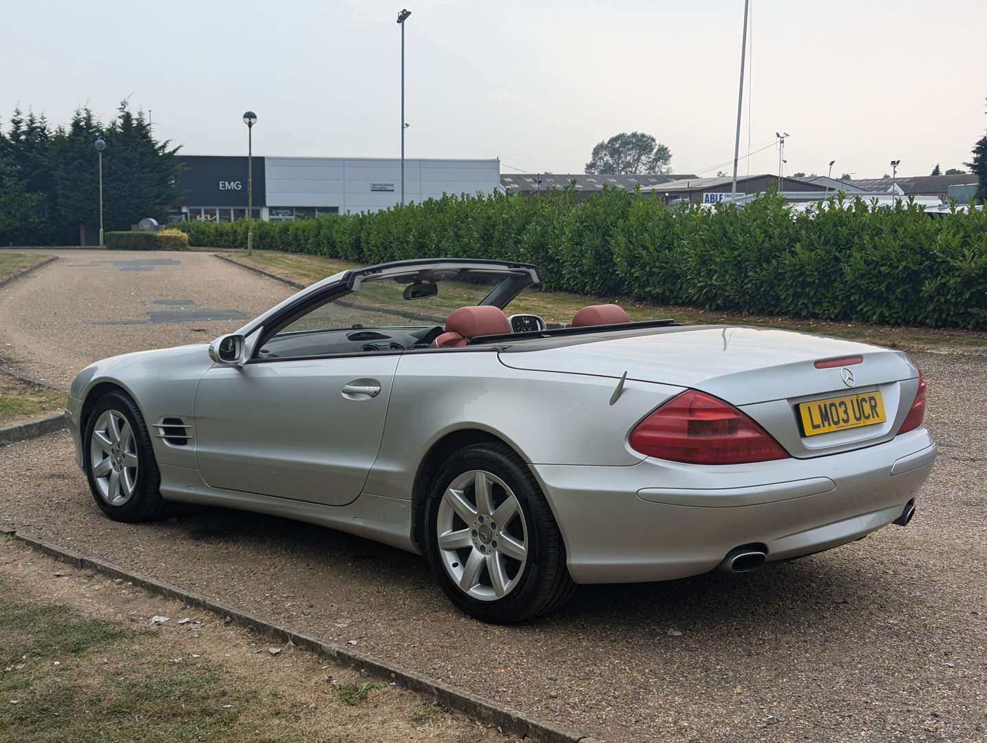 <p>2003 MERCEDES SL 350 AUTO</p>