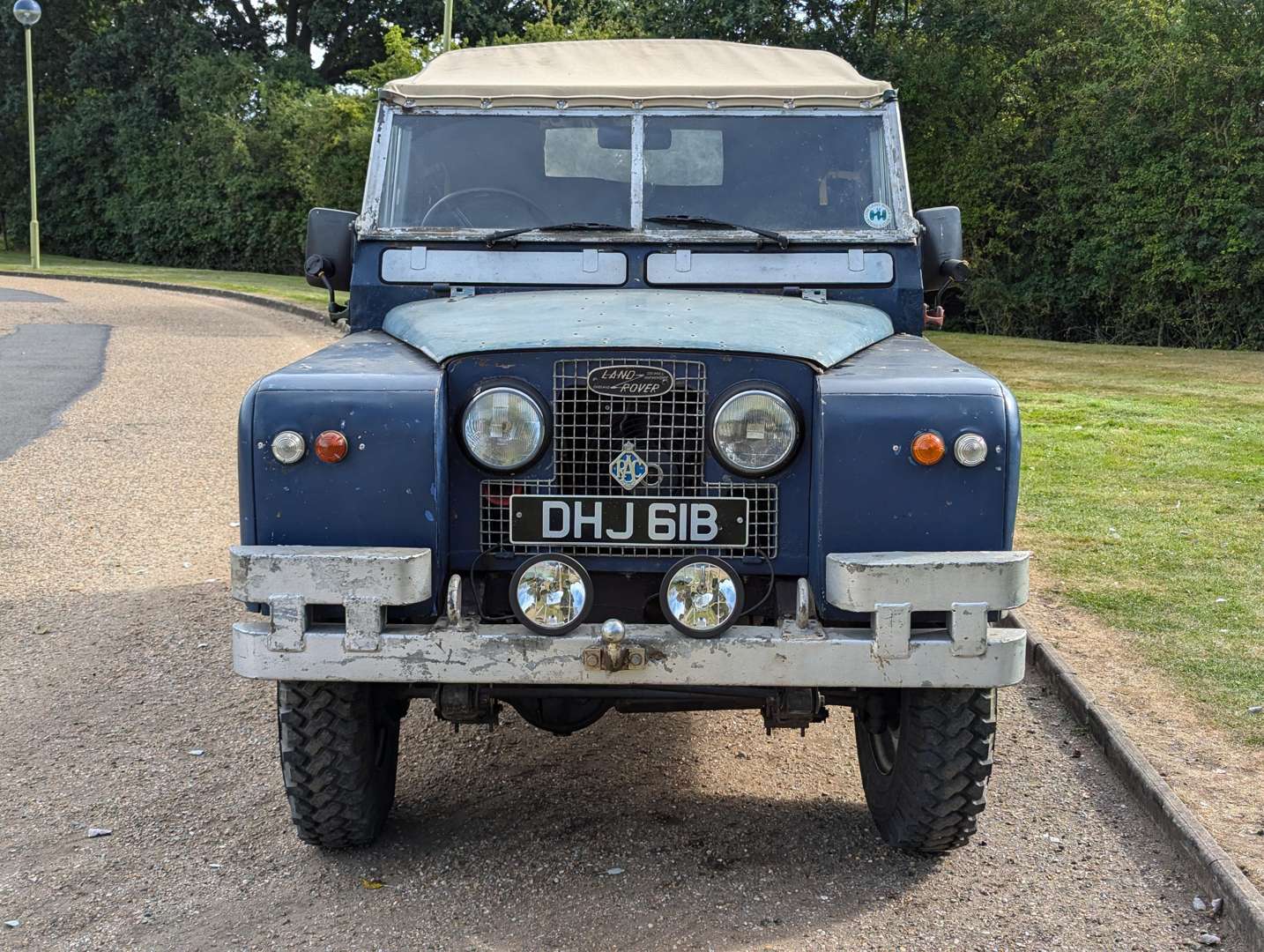 <p>1964 LAND ROVER SIIA&nbsp;</p>