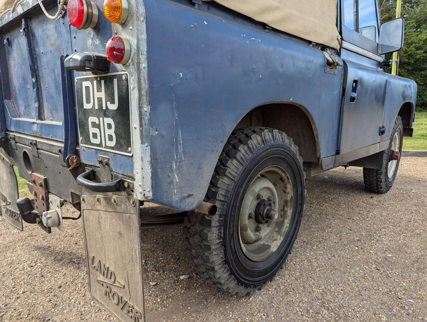 <p>1964 LAND ROVER SIIA&nbsp;</p>