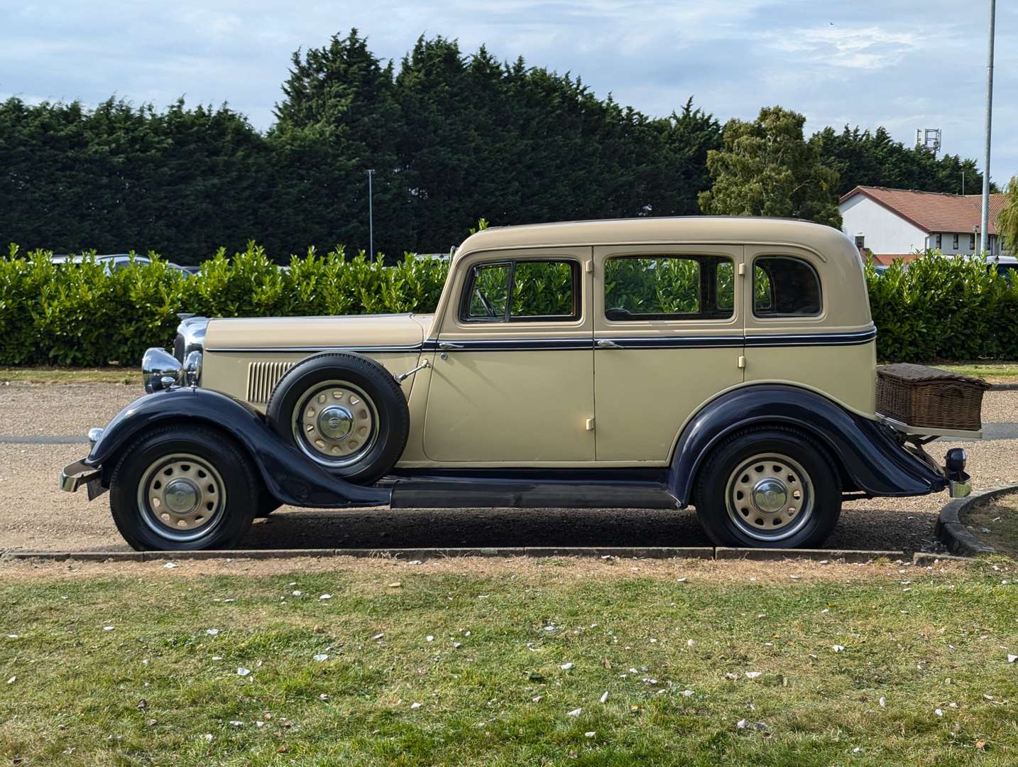 <p>1934 CHRYSLER KEW SIX</p>