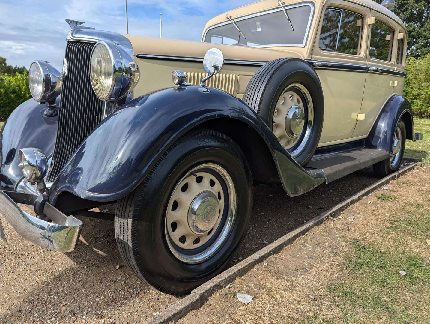 <p>1934 CHRYSLER KEW SIX</p>