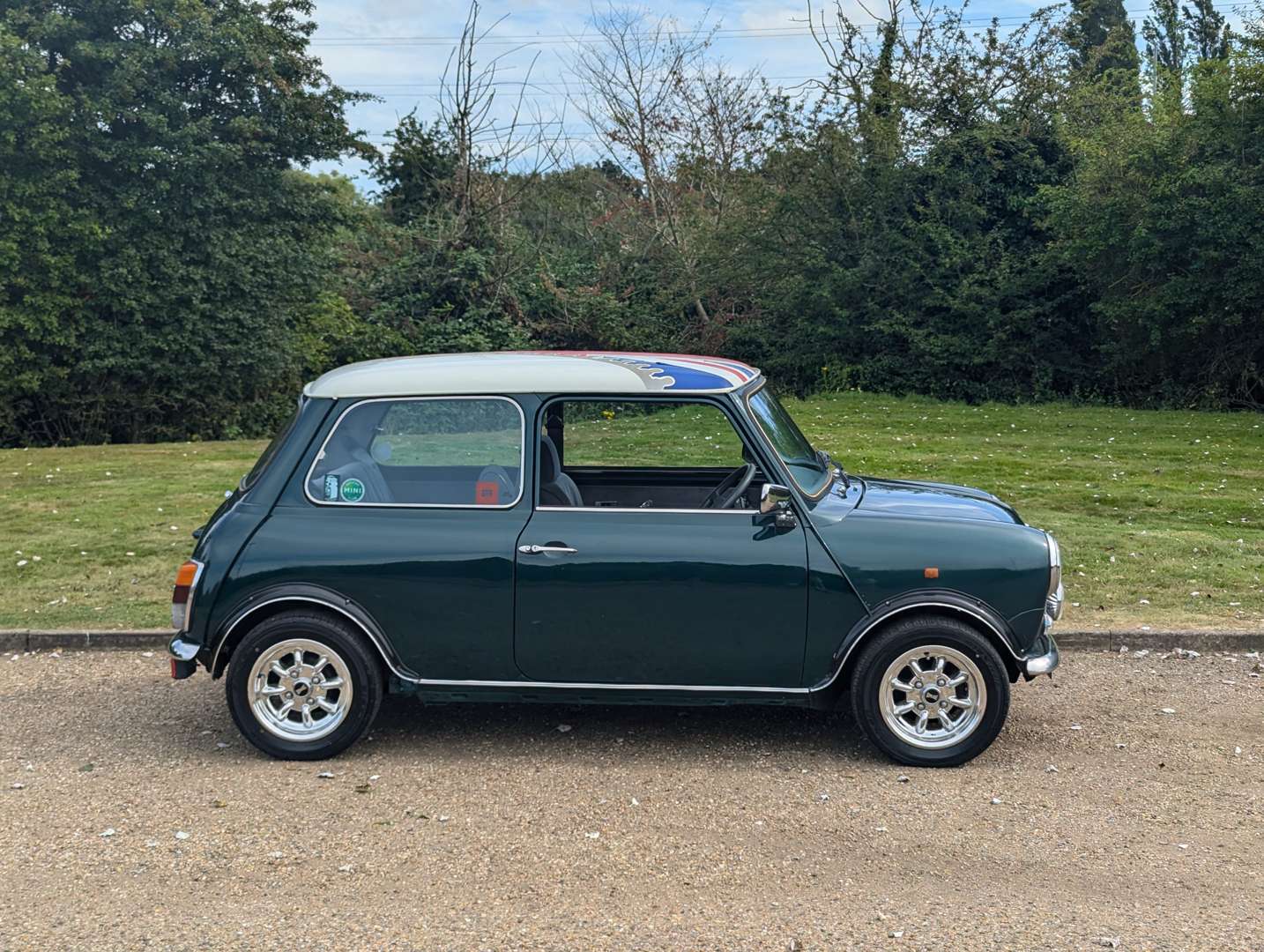 <p>1992 ROVER MINI MAYFAIR&nbsp;</p>