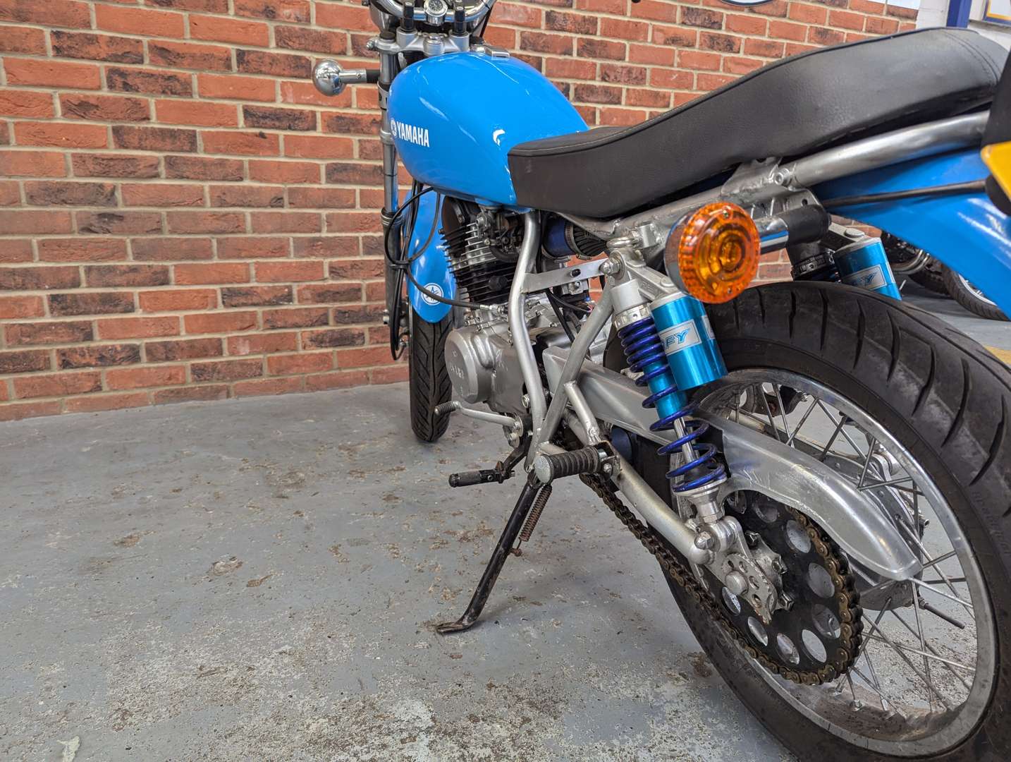 <p>1981 YAMAHA SR250&nbsp;</p>