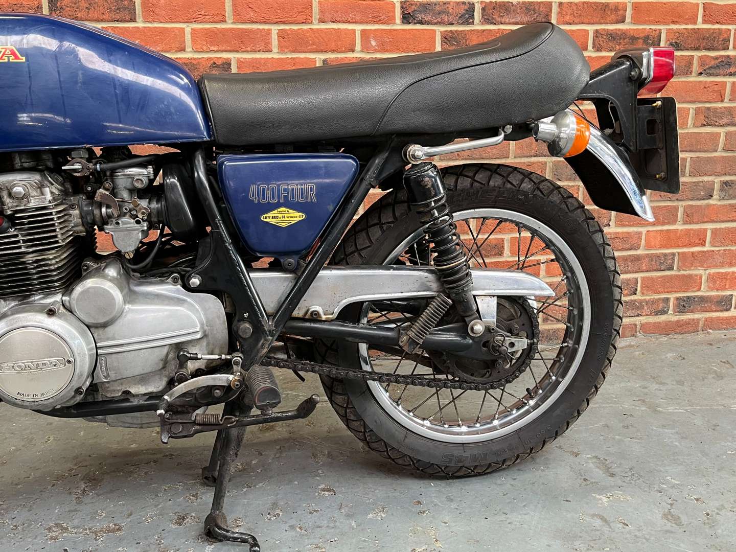 <p>1975 HONDA CB400 F</p>