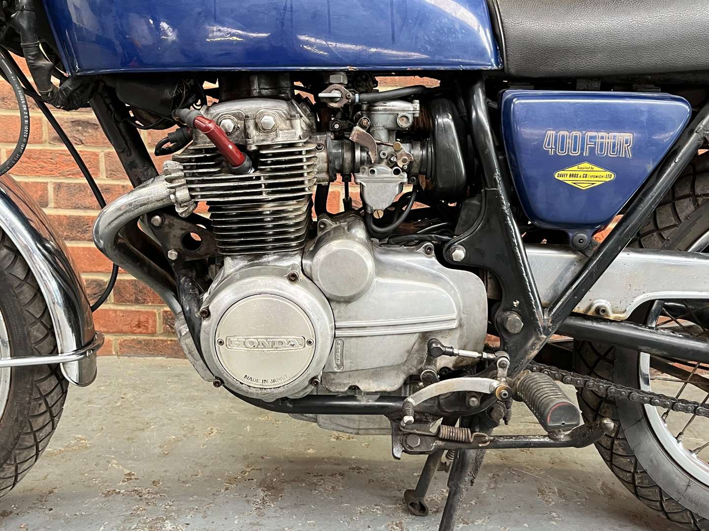 <p>1975 HONDA CB400 F</p>