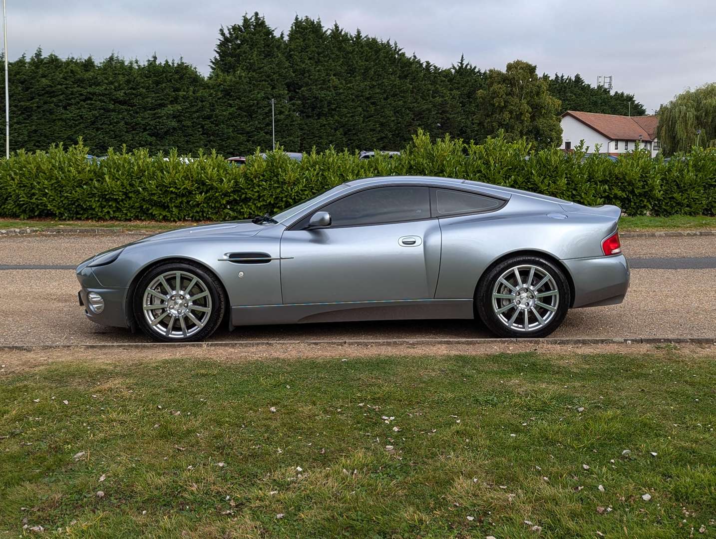 <p>2005 ASTON MARTIN VANQUISH S</p>