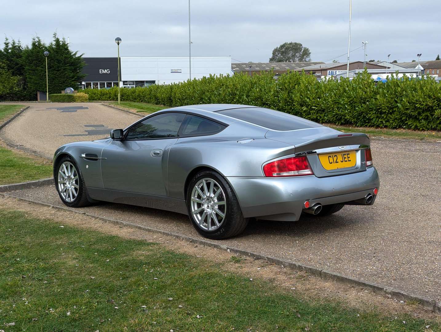 <p>2005 ASTON MARTIN VANQUISH S</p>