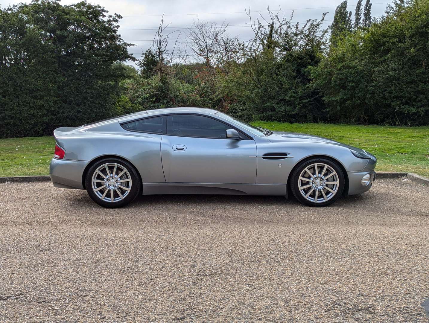 <p>2005 ASTON MARTIN VANQUISH S</p>