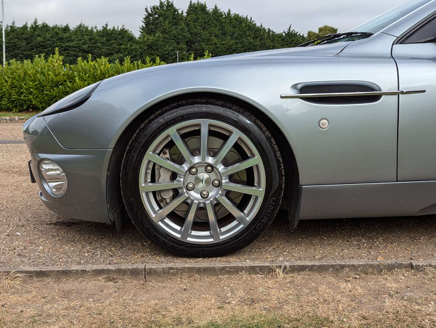 <p>2005 ASTON MARTIN VANQUISH S</p>