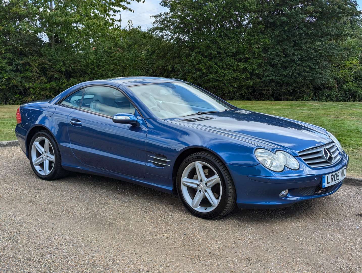 <p>2005 MERCEDES SL 350 AUTO</p>