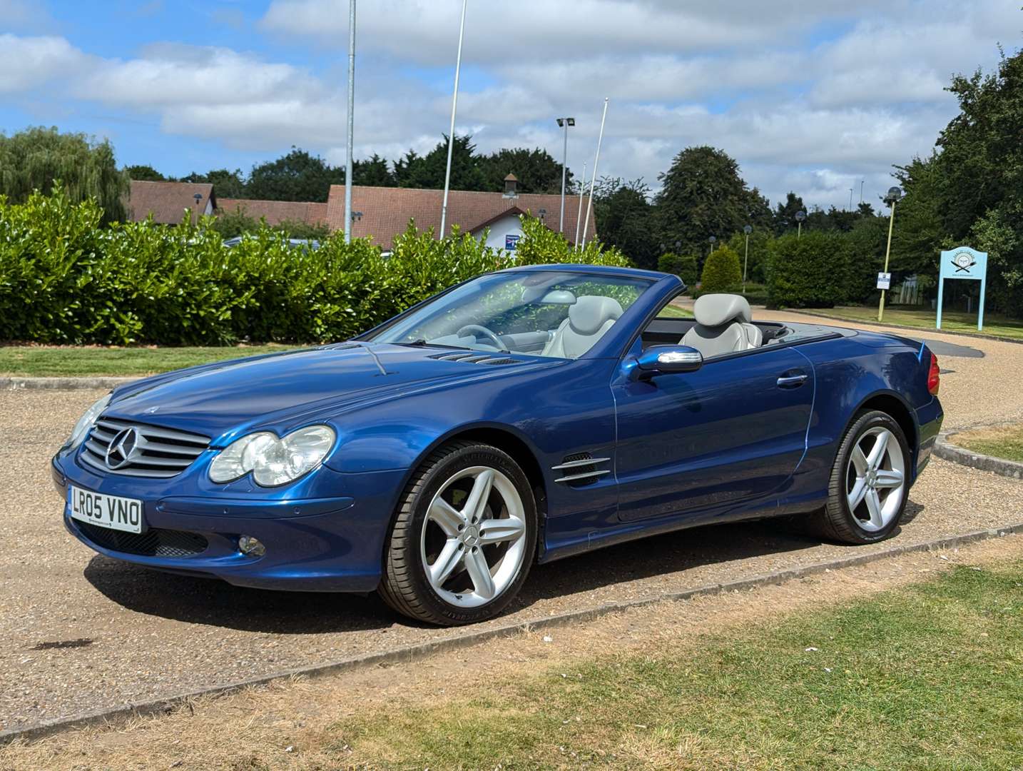 <p>2005 MERCEDES SL 350 AUTO</p>