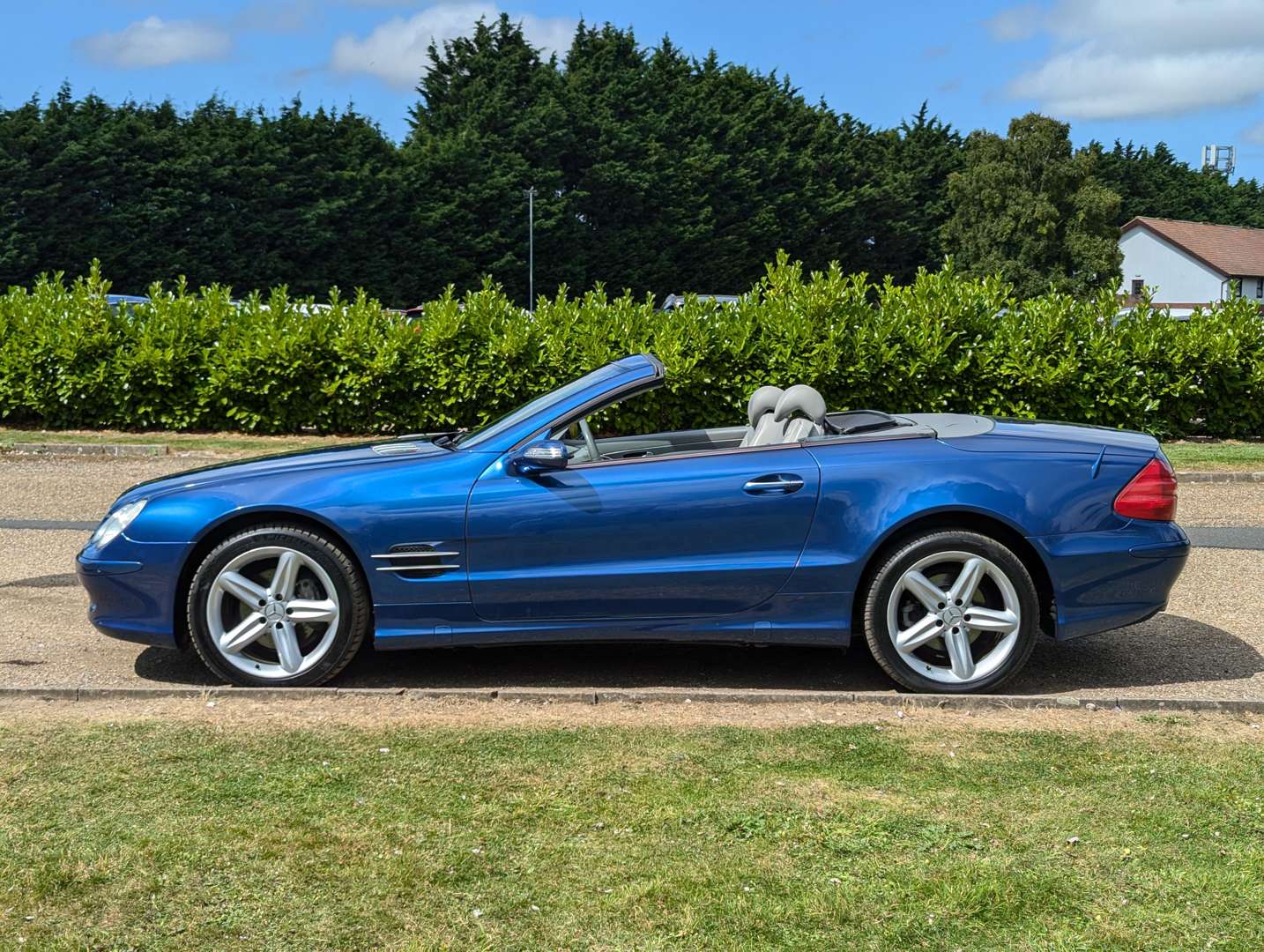 <p>2005 MERCEDES SL 350 AUTO</p>