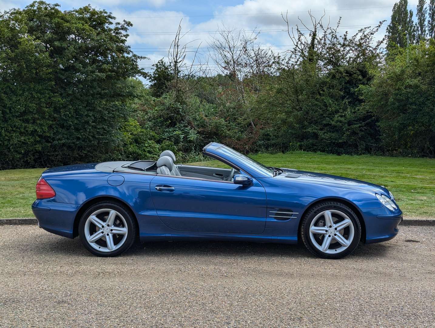 <p>2005 MERCEDES SL 350 AUTO</p>