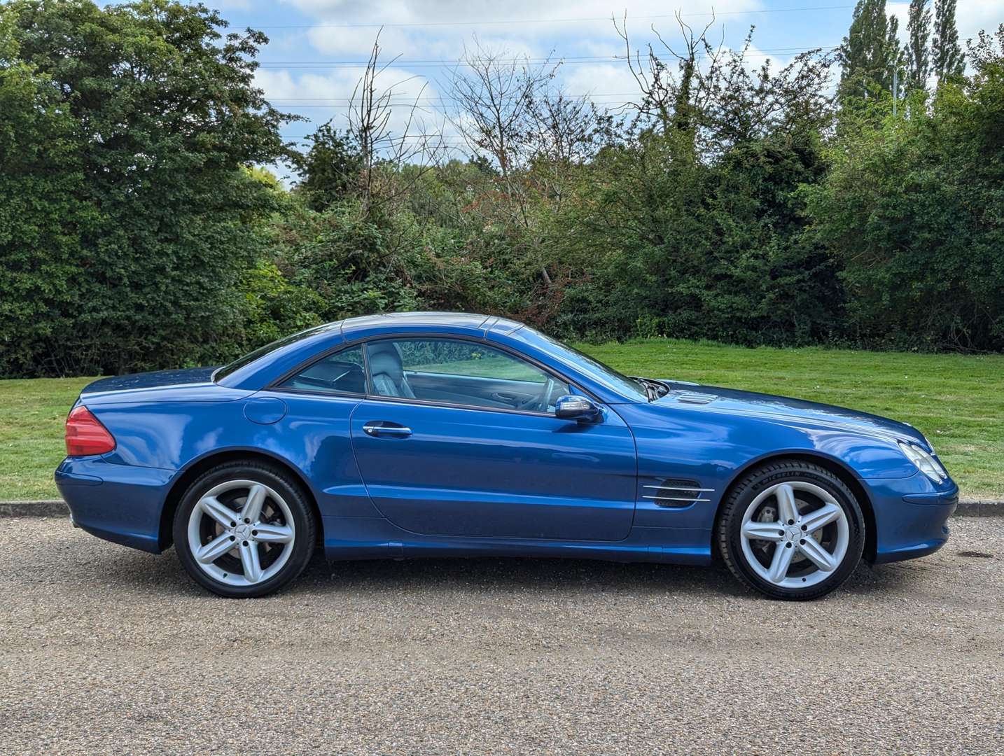 <p>2005 MERCEDES SL 350 AUTO</p>