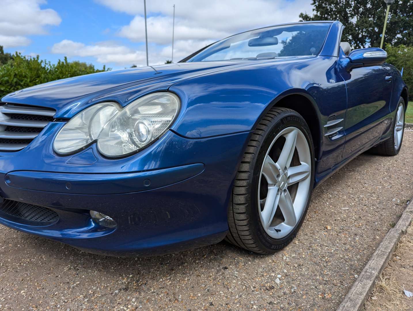 <p>2005 MERCEDES SL 350 AUTO</p>