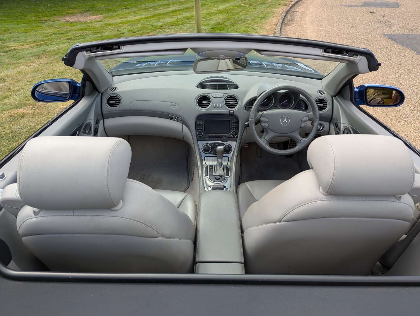 <p>2005 MERCEDES SL 350 AUTO</p>