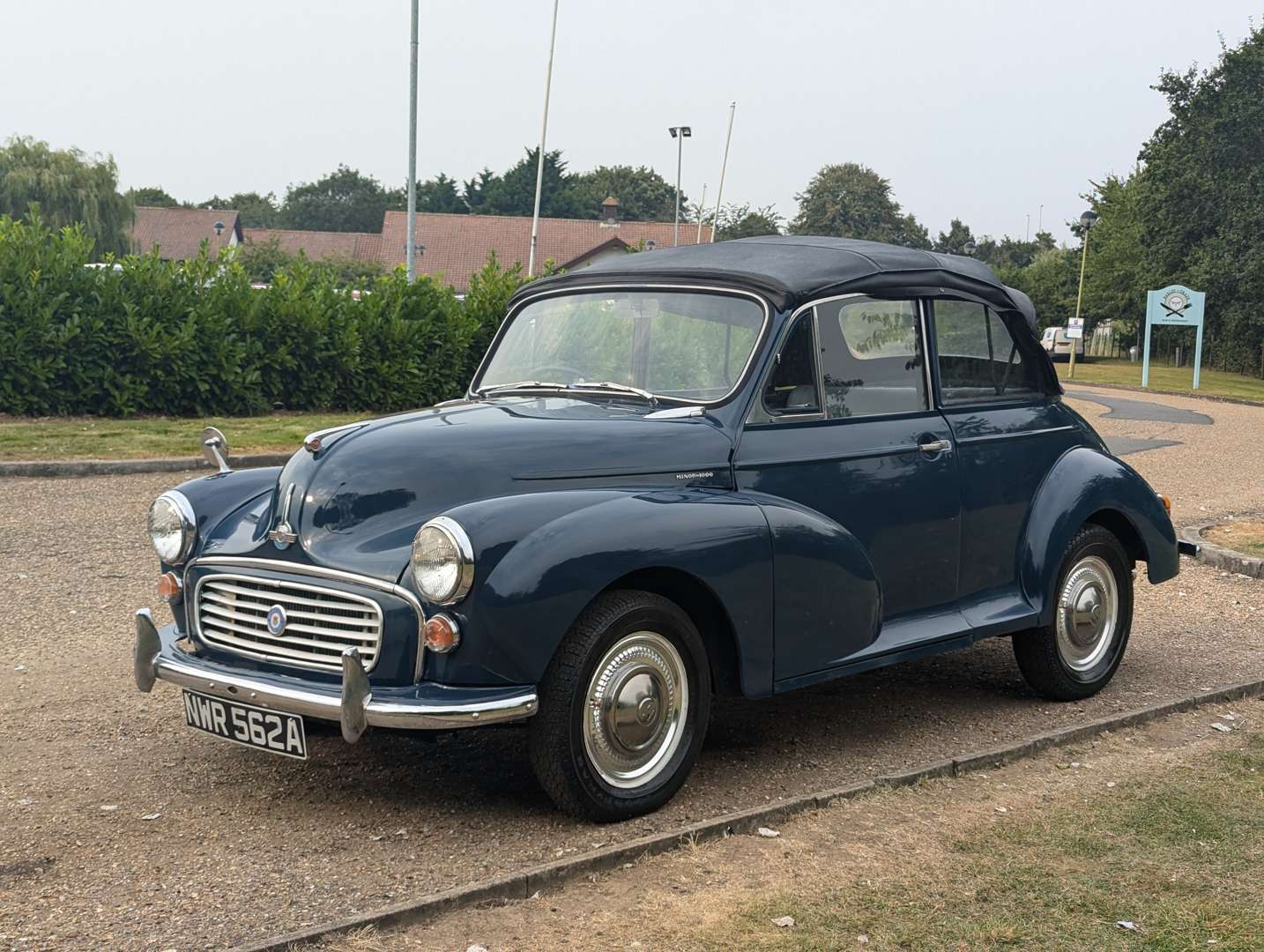 <p>1963 MORRIS MINOR 1000 CONVERTIBLE&nbsp;</p>