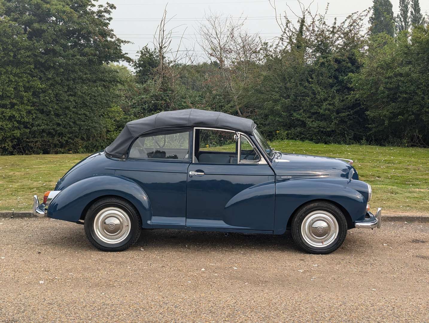 <p>1963 MORRIS MINOR 1000 CONVERTIBLE&nbsp;</p>