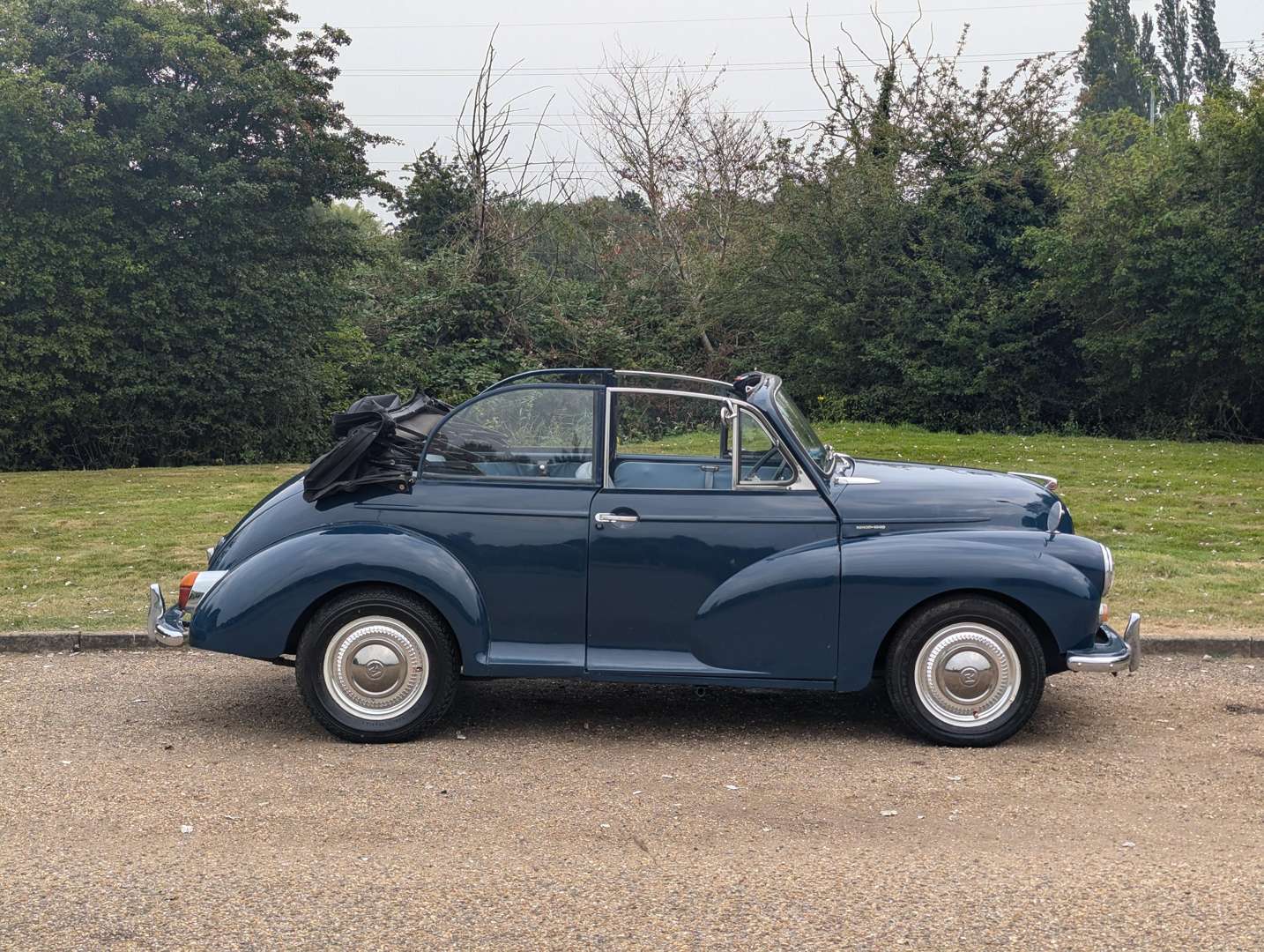 <p>1963 MORRIS MINOR 1000 CONVERTIBLE&nbsp;</p>