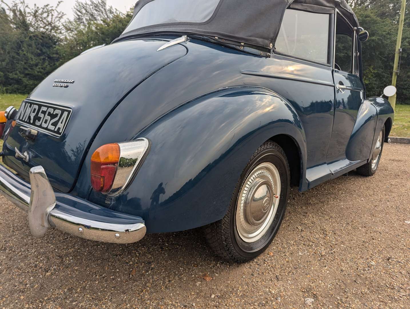 <p>1963 MORRIS MINOR 1000 CONVERTIBLE&nbsp;</p>