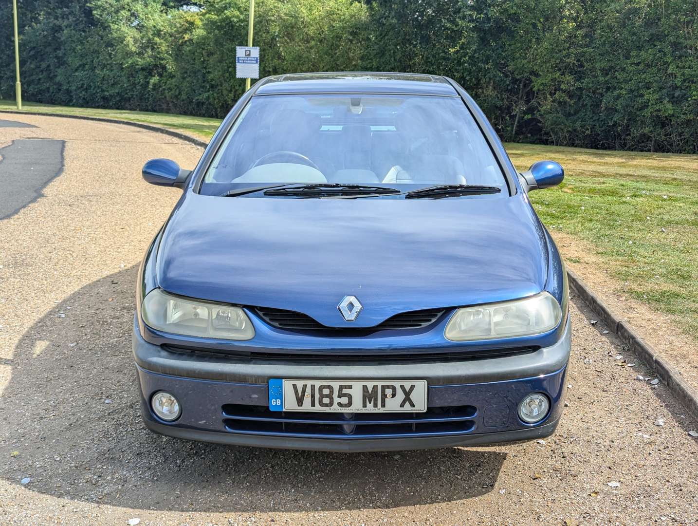 <p>2000 RENAULT LAGUNA MONACO 3.0 V6 AUTO</p>