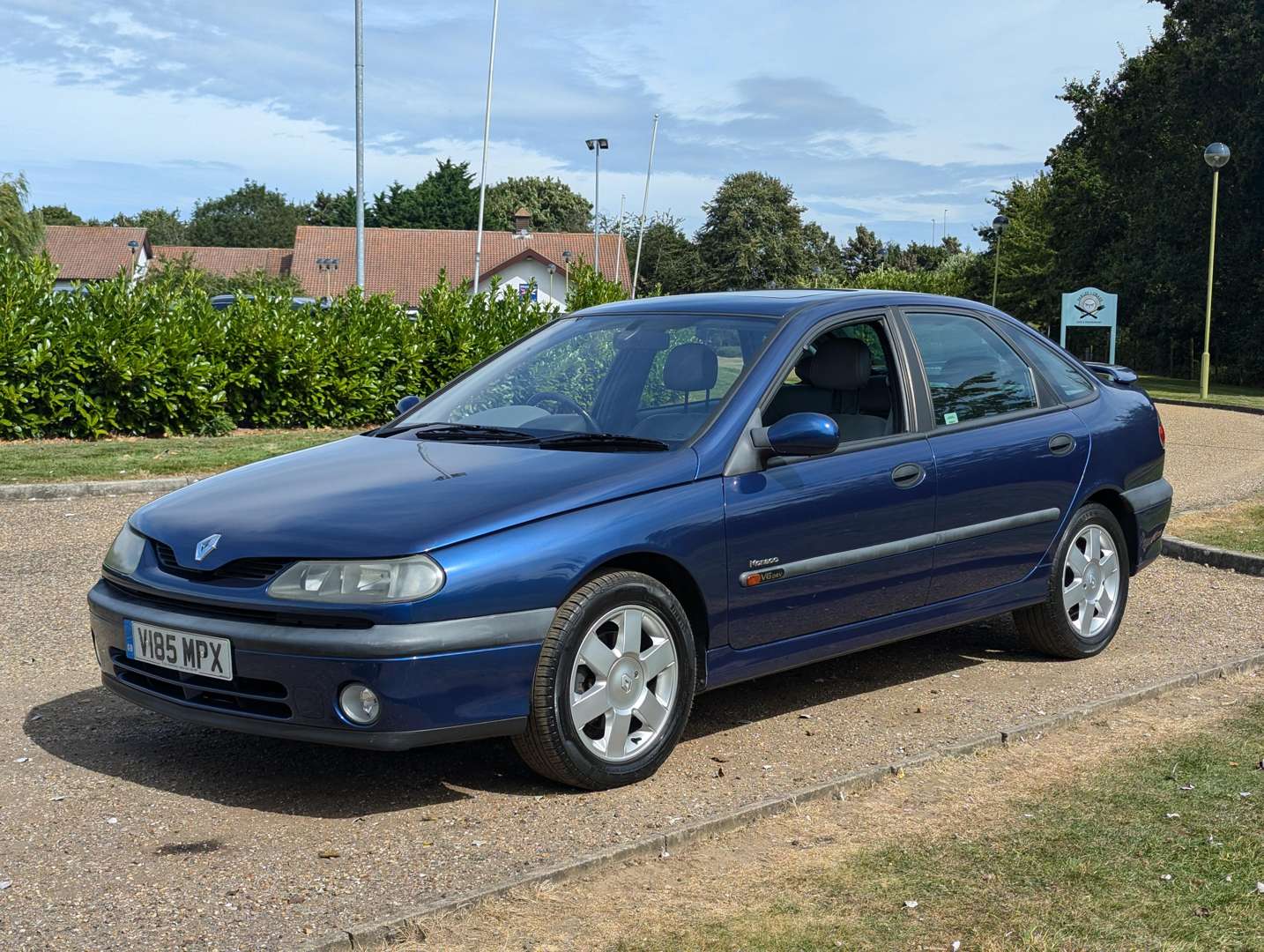 <p>2000 RENAULT LAGUNA MONACO 3.0 V6 AUTO</p>