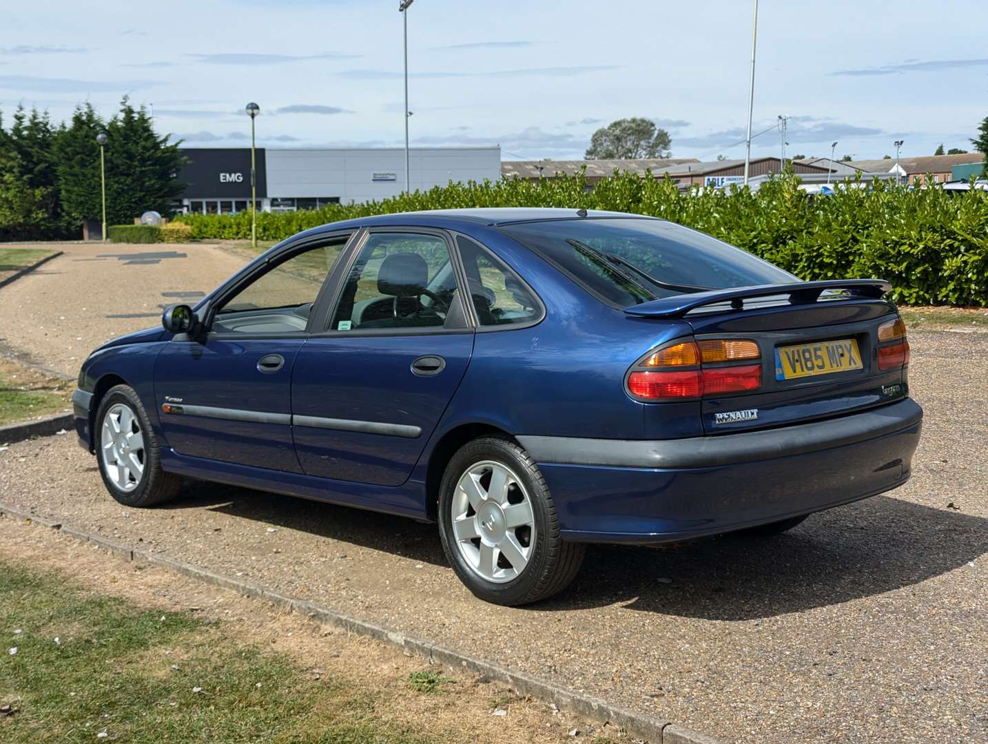 <p>2000 RENAULT LAGUNA MONACO 3.0 V6 AUTO</p>