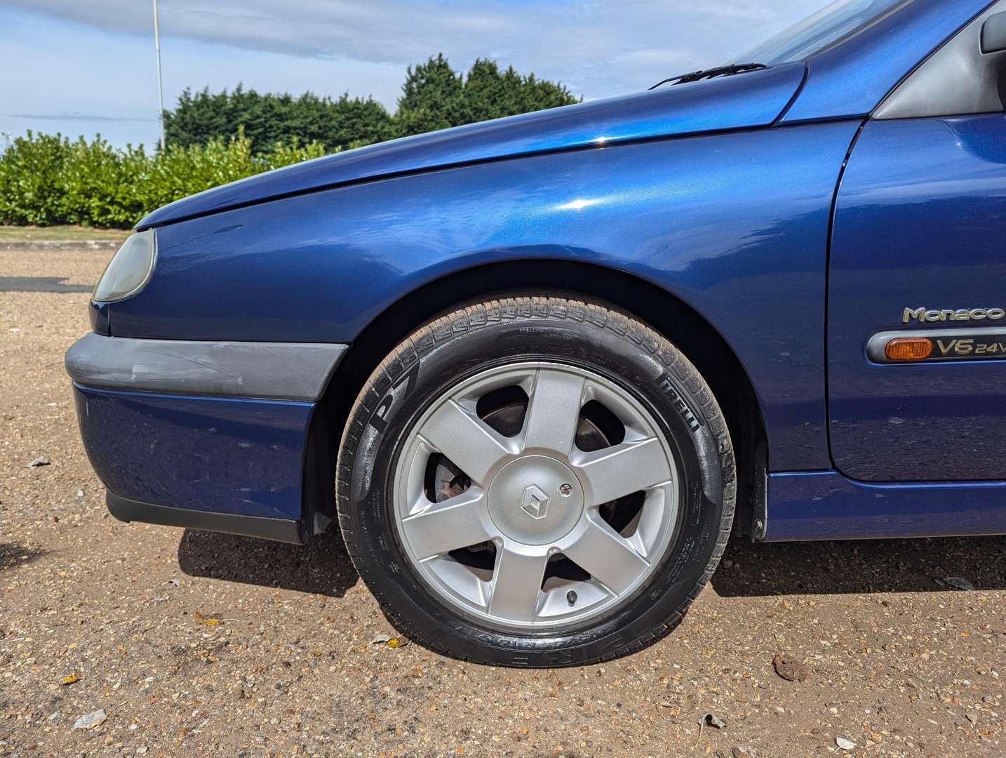 <p>2000 RENAULT LAGUNA MONACO 3.0 V6 AUTO</p>