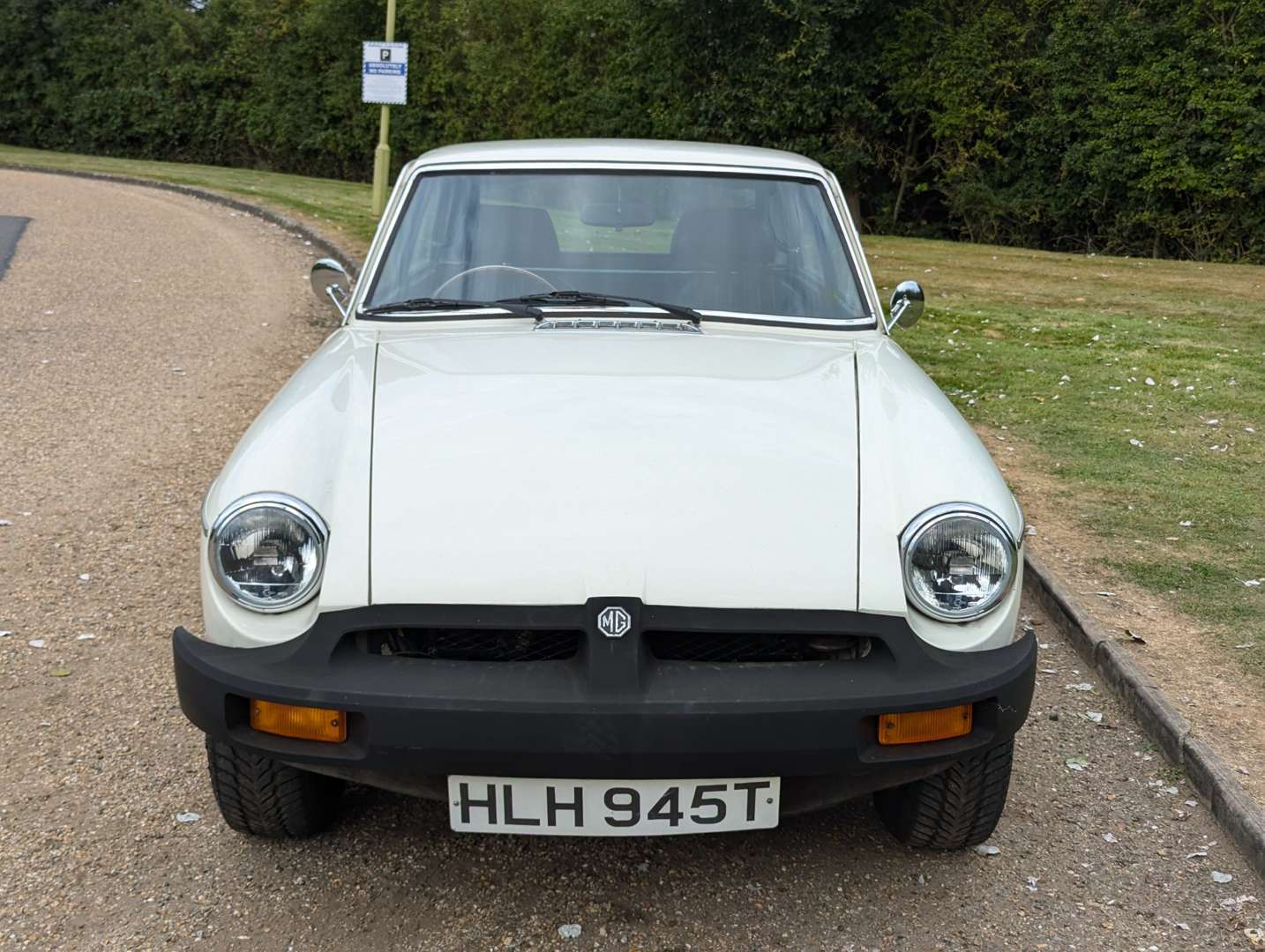 <p>1978 MG B GT&nbsp;</p>