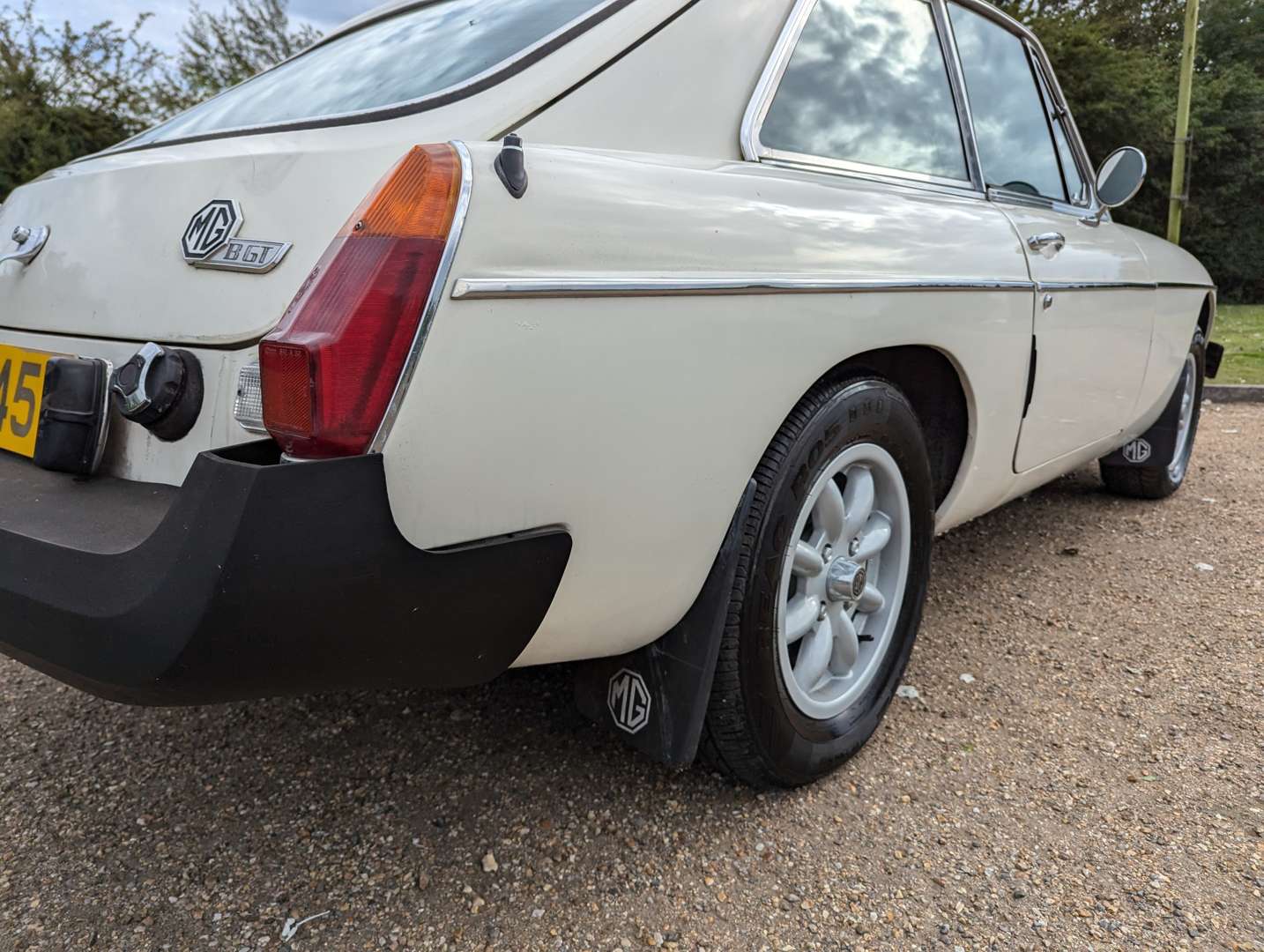 <p>1978 MG B GT&nbsp;</p>