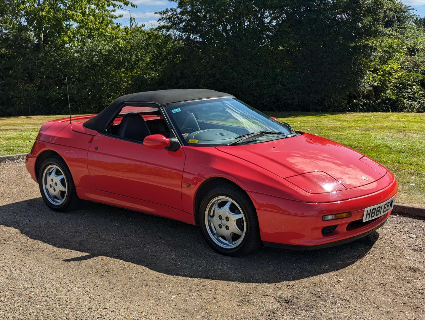 <p>1991 LOTUS ELAN SE TURBO</p>