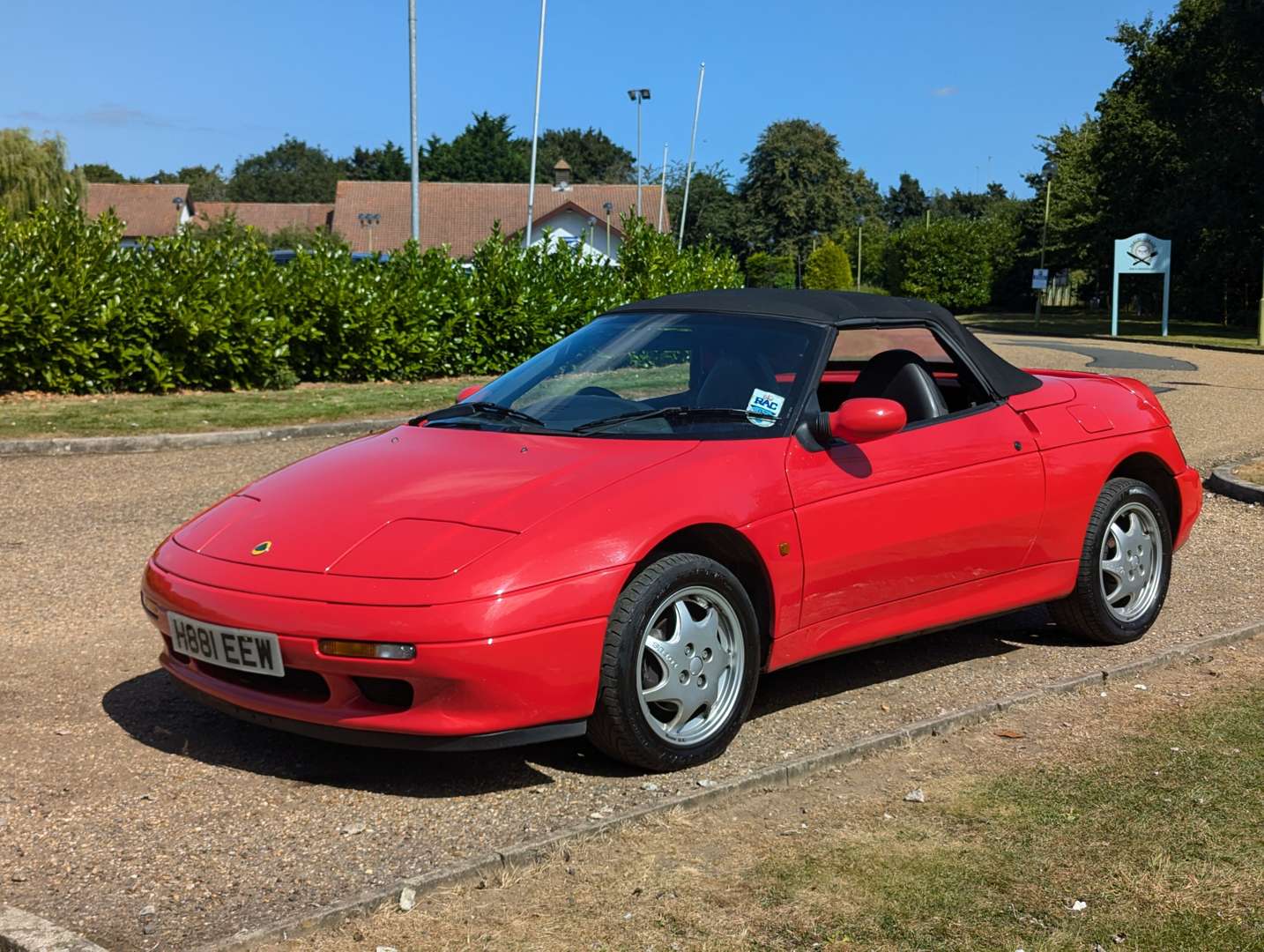 <p>1991 LOTUS ELAN SE TURBO</p>