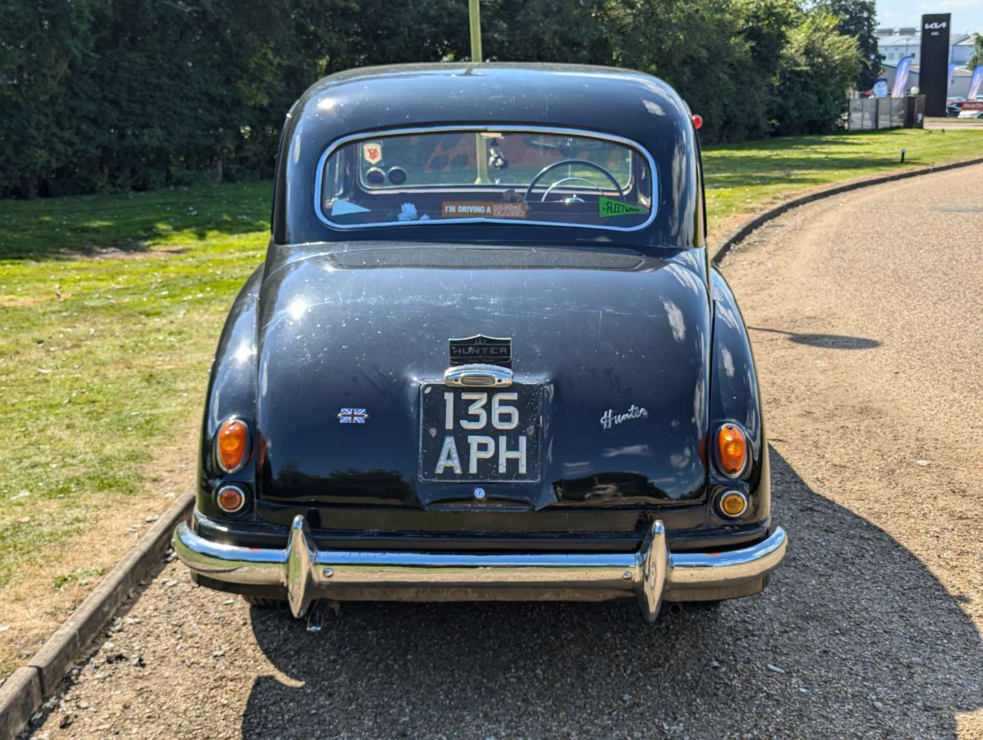 <p>1956 SINGER HUNTER SALOON&nbsp;</p>