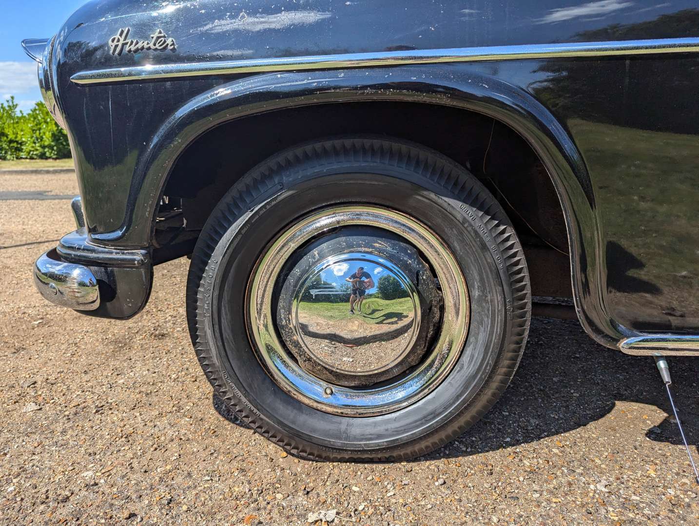 <p>1956 SINGER HUNTER SALOON&nbsp;</p>