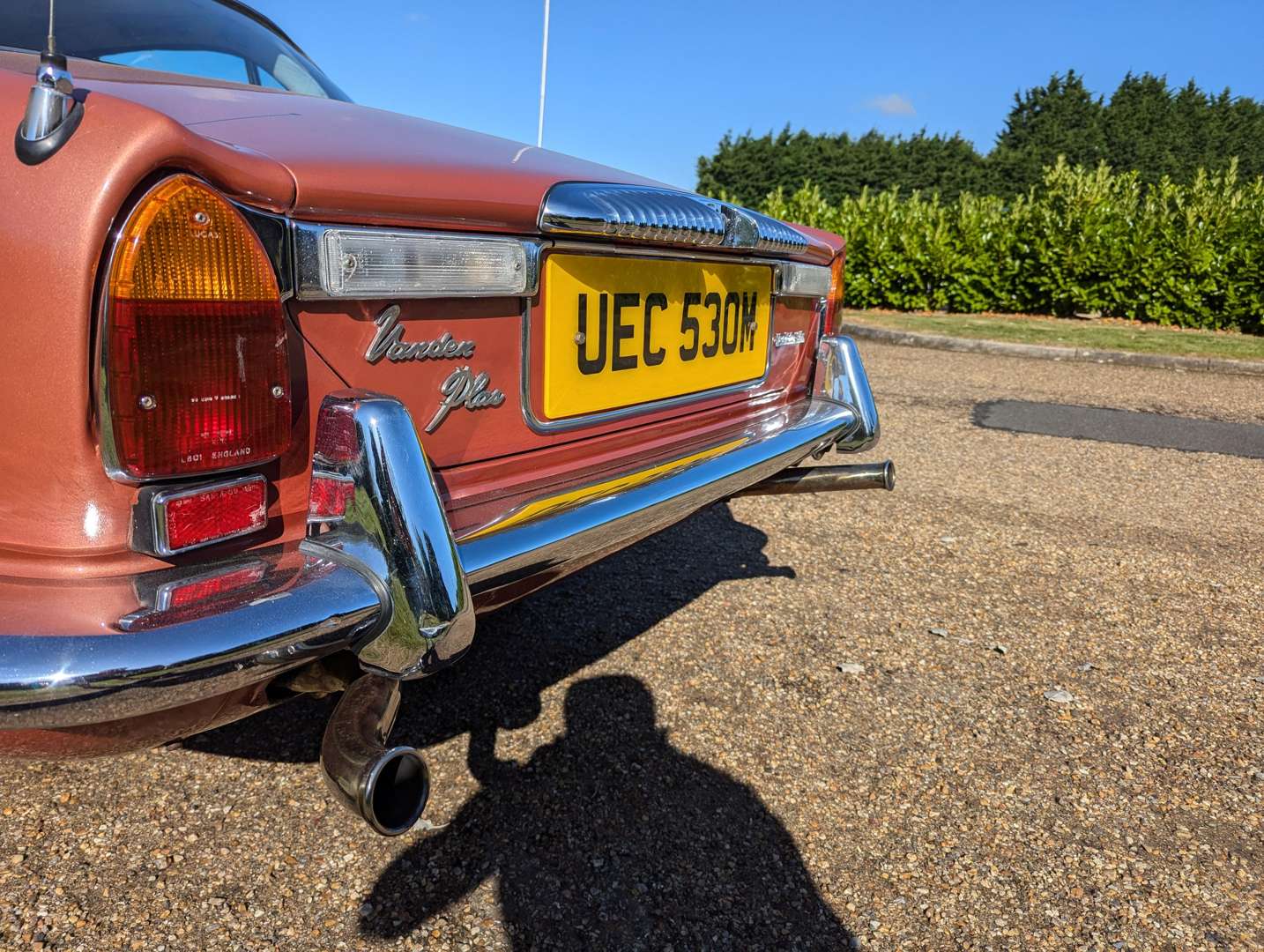 <p>1974 DAIMLER DOUBLE-SIX VANDEN PLAS&nbsp;</p>