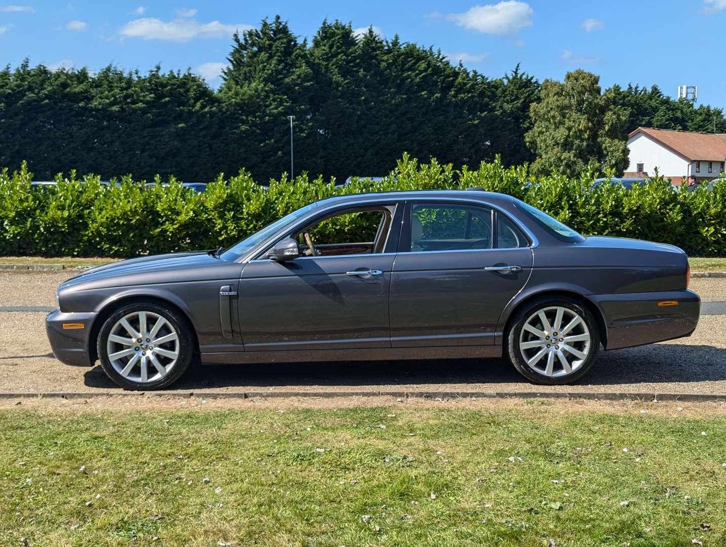 <p>2009 JAGUAR XJ 3.0 SALOON</p>