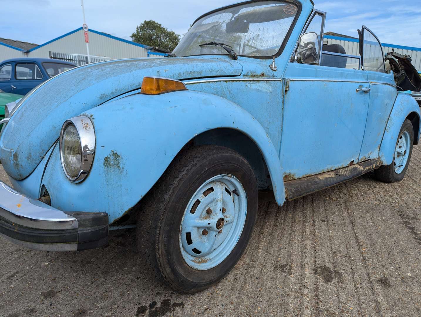 <p>1979 VW KARMANN BEETLE CONVERTIBLE LHD</p>