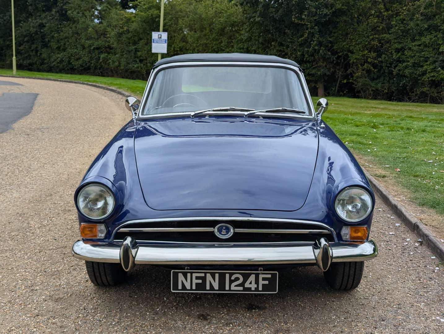 <p>1967 SUNBEAM ALPINE&nbsp;</p>