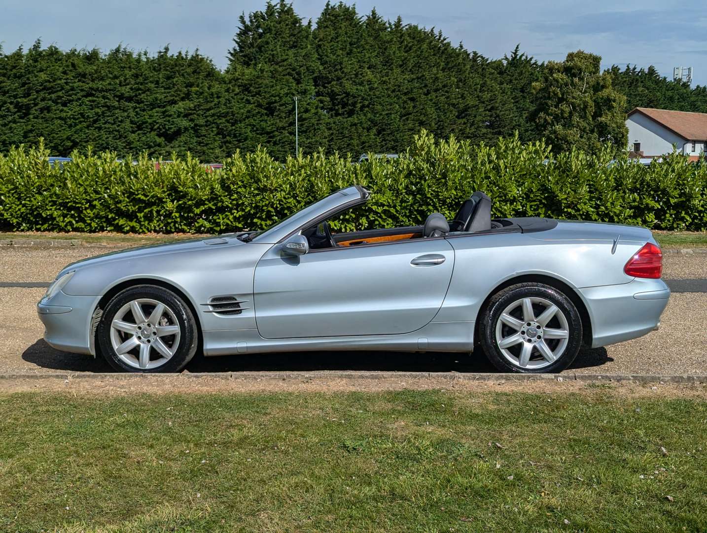 <p>2003 MERCEDES SL 350 AUTO</p>