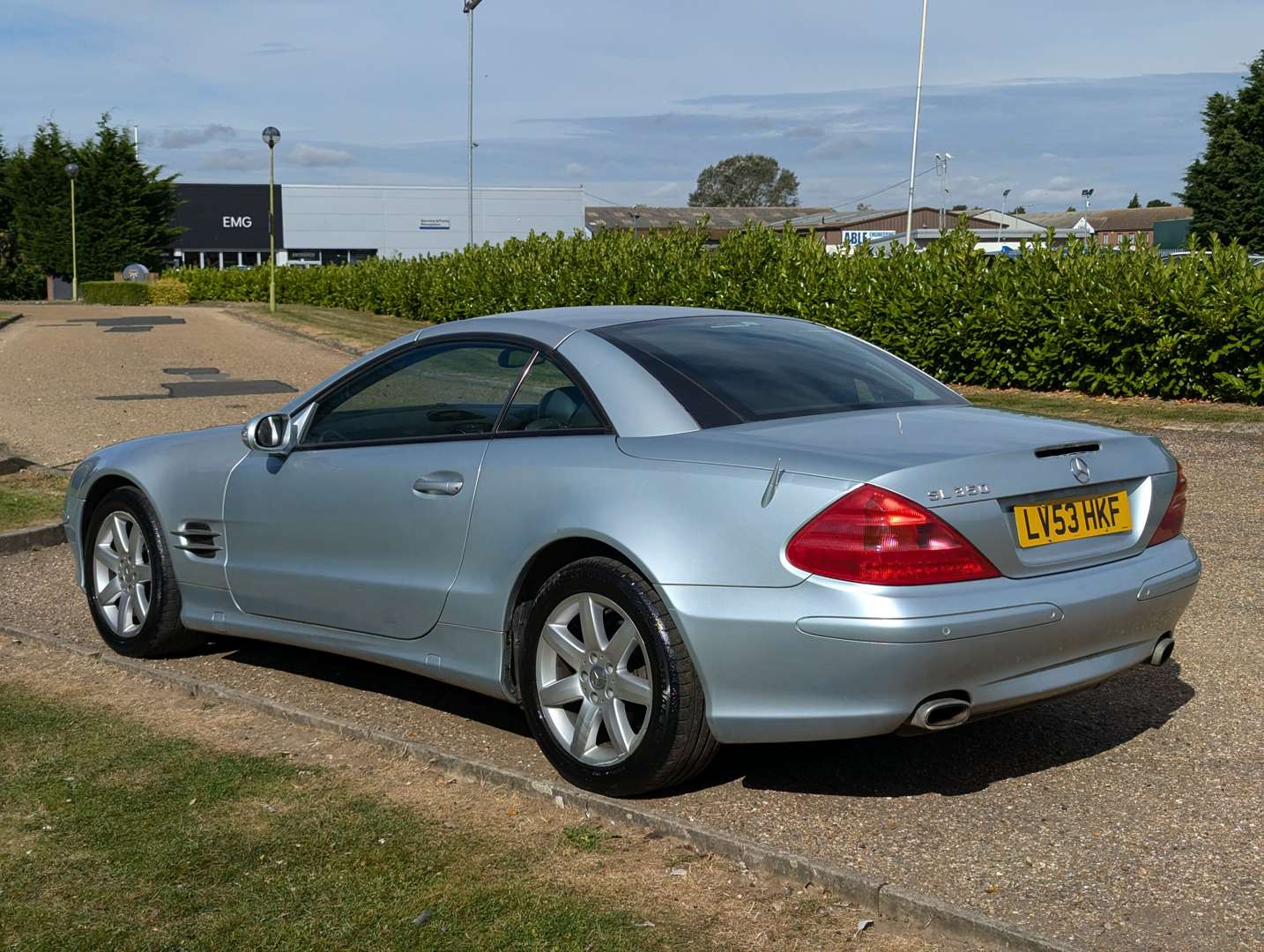 <p>2003 MERCEDES SL 350 AUTO</p>